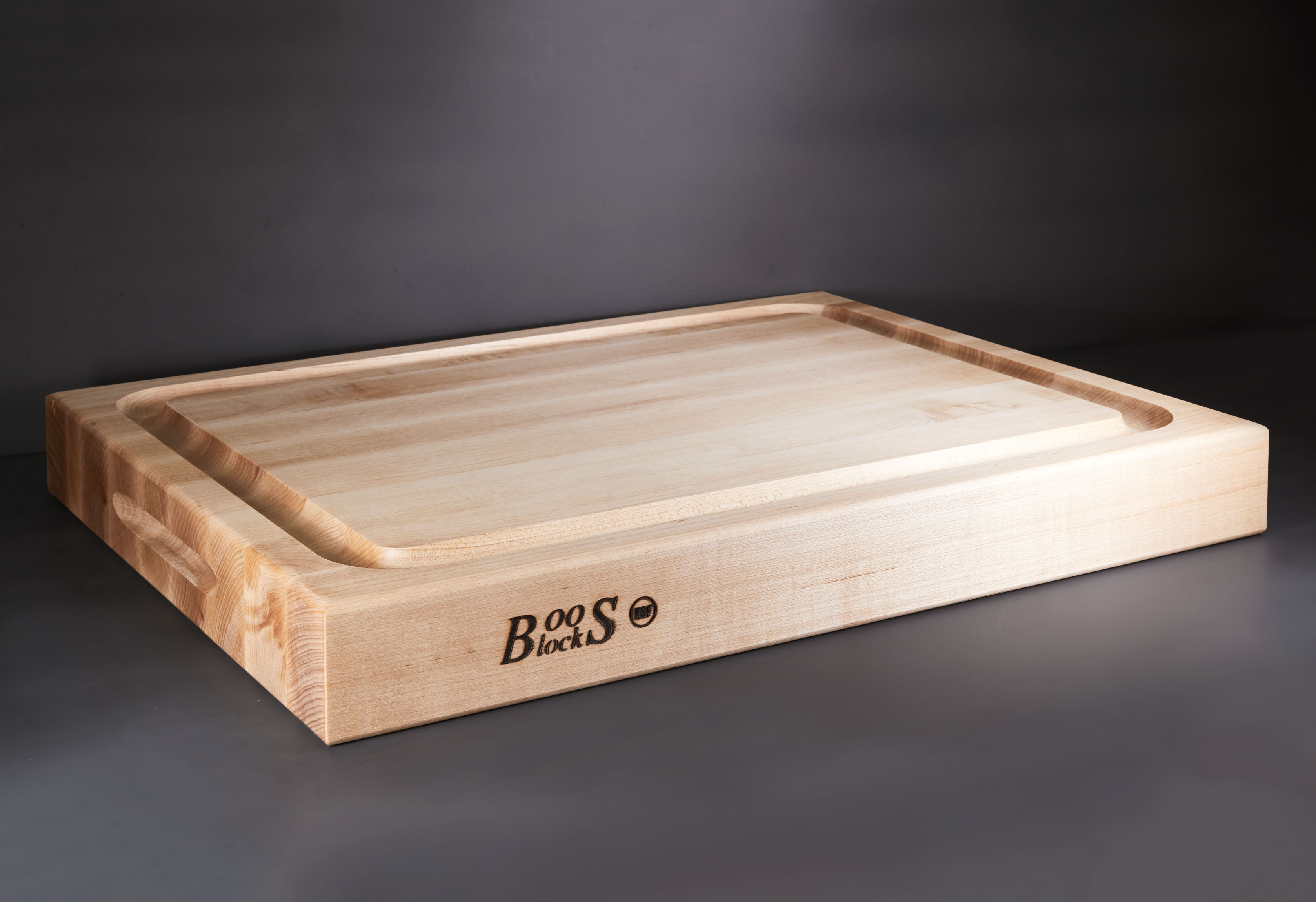 Mittleres Schneidebrett mit Saftrille Ahorn 6cm