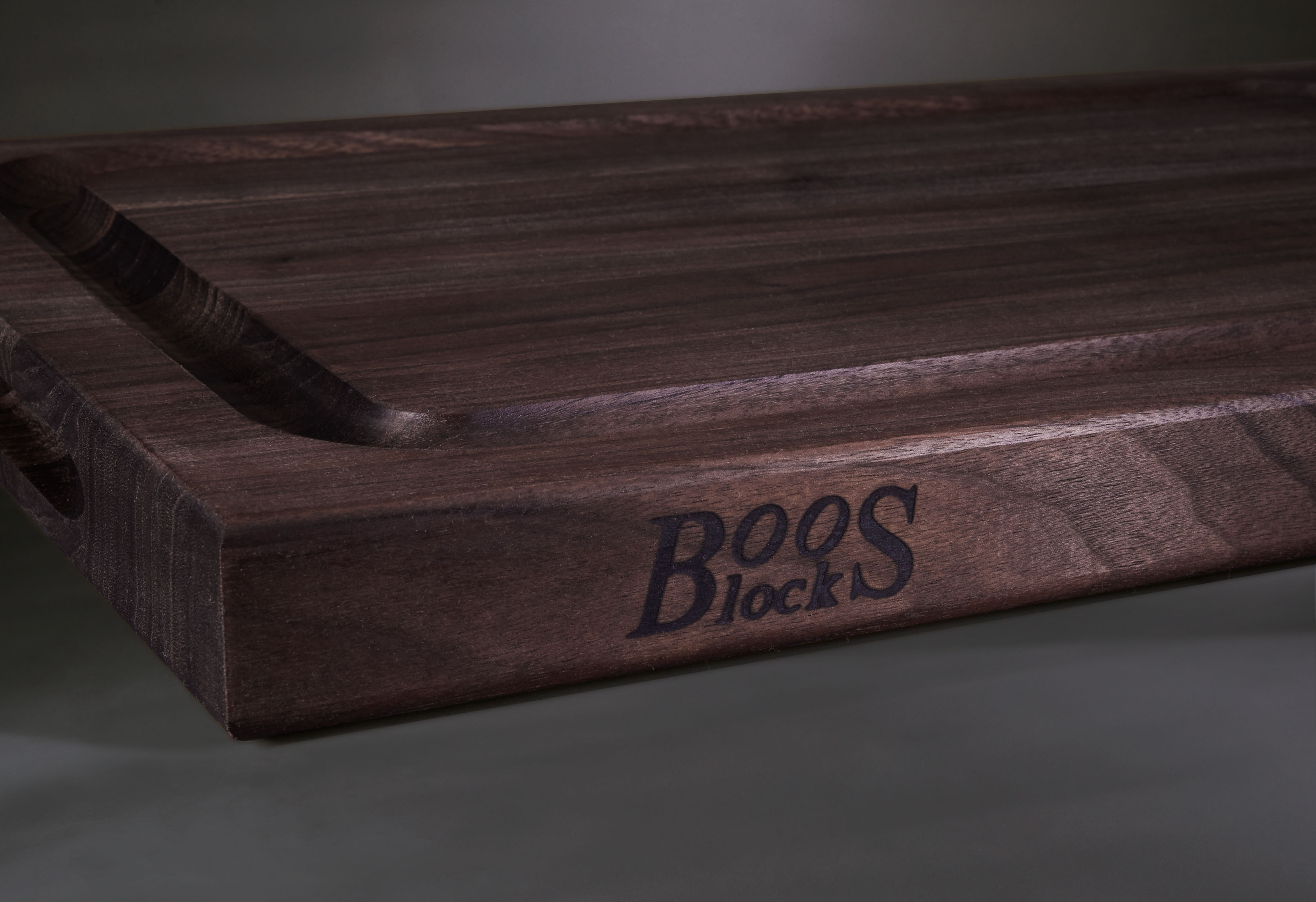 Kleines Gourmet Schneidebrett mit Saftrille 4cm