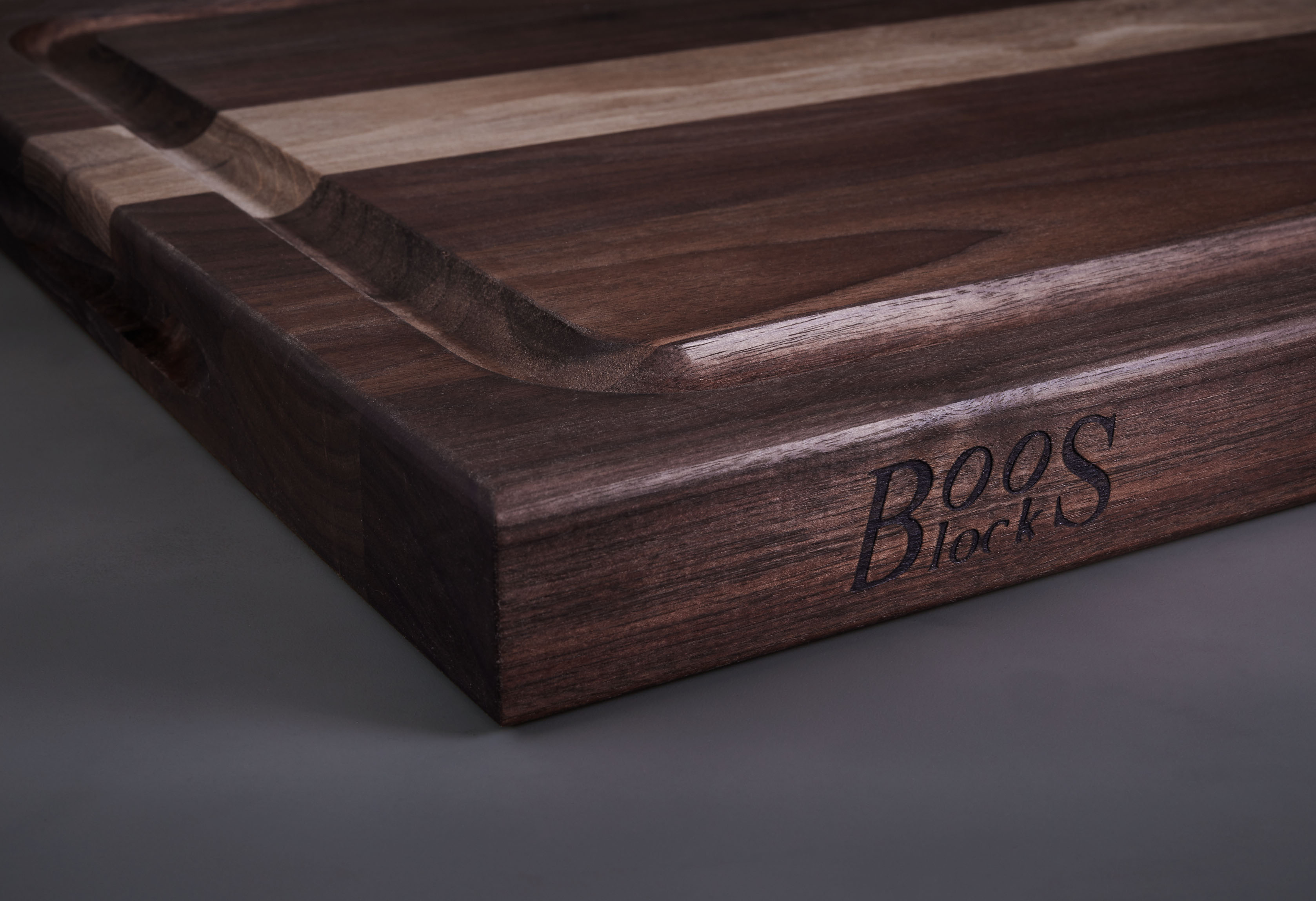 Mittleres Gourmet Schneidebrett mit Saftrille 4cm