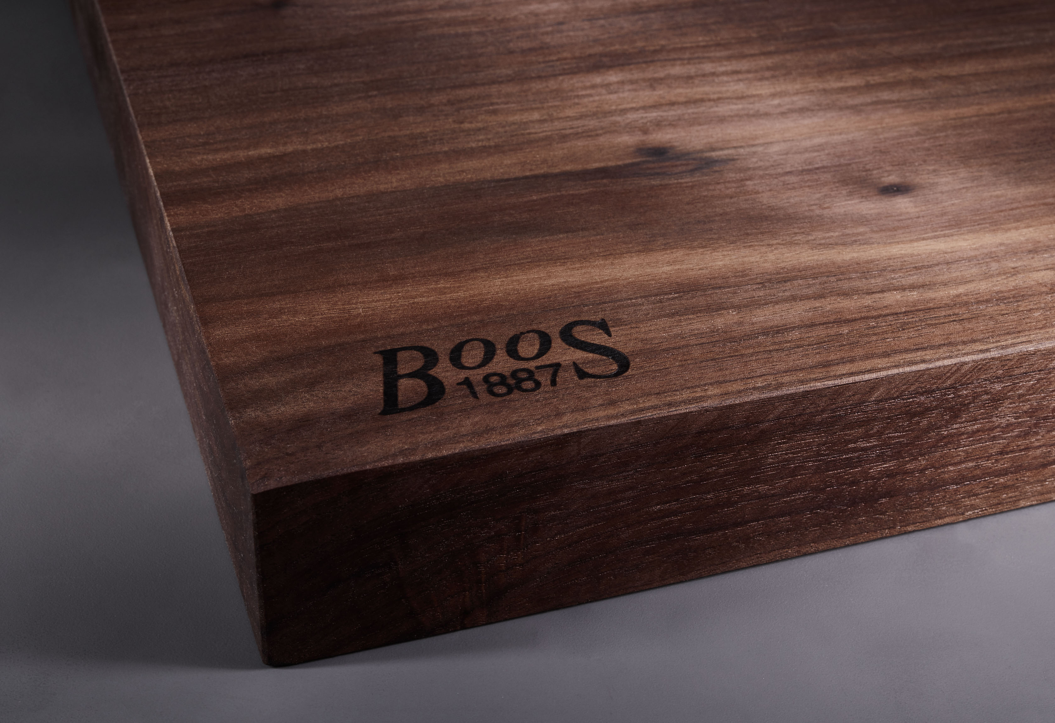 Großes Schneidebrett rustikal Walnuss 4,5cm