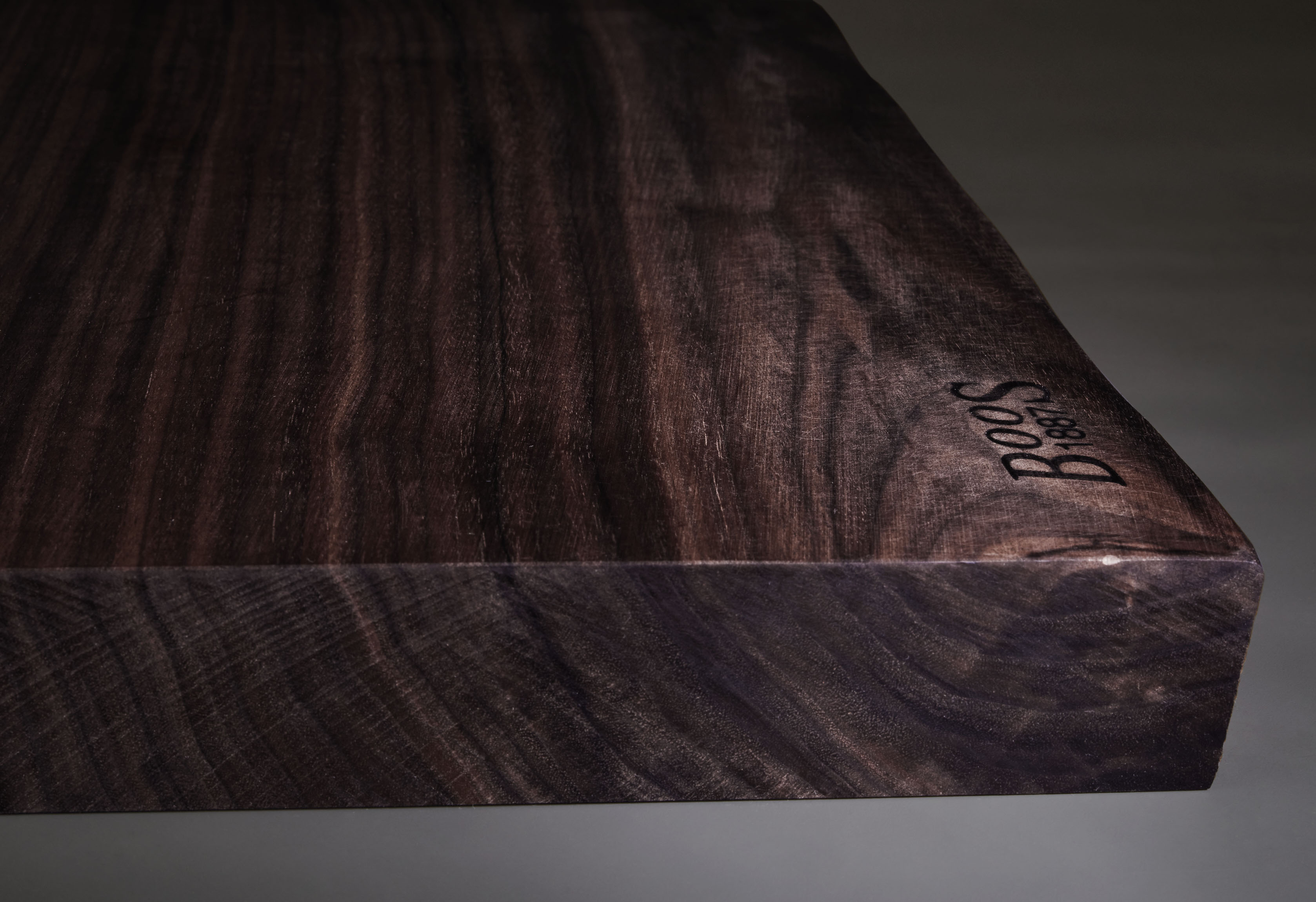 Mittleres Schneidebrett rustikal Walnuss 4,5cm