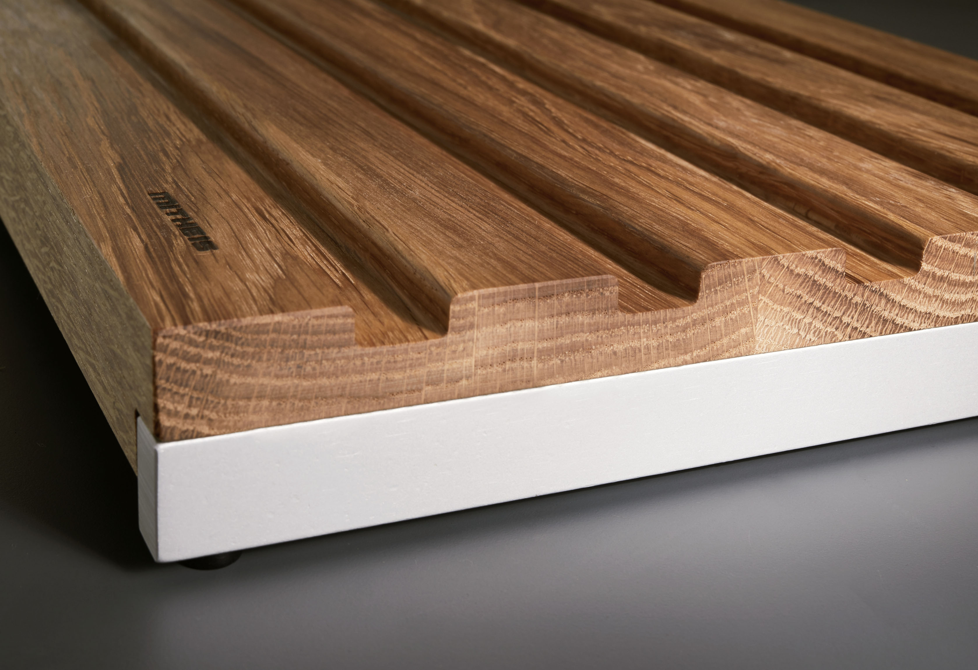 Großes Brotschneidbrett Eiche-Aluminium