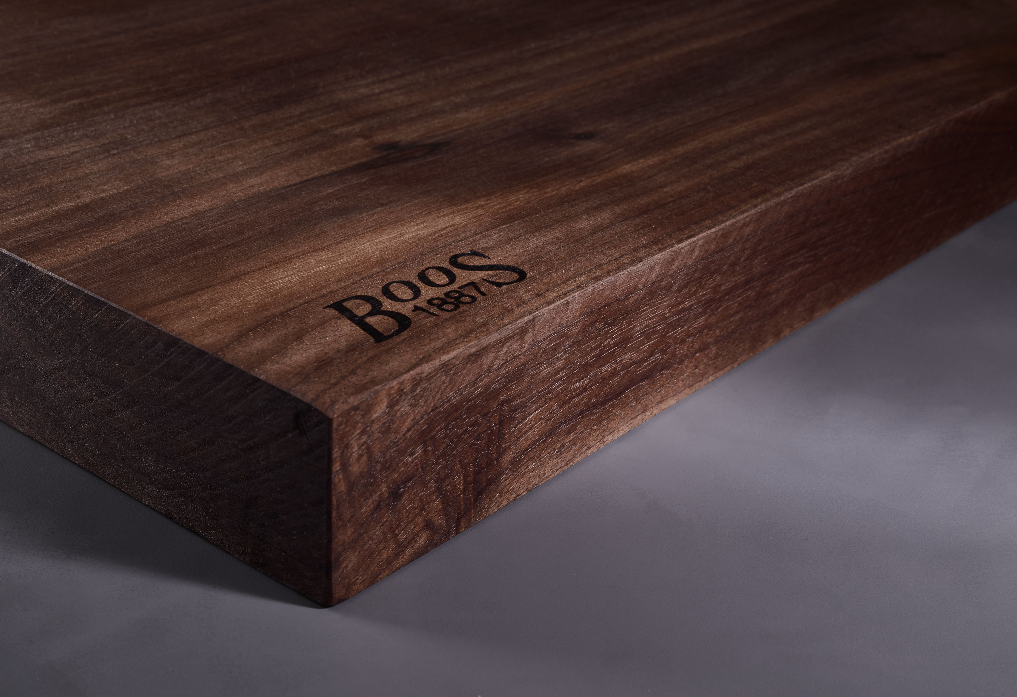 Großes Schneidebrett rustikal Walnuss 4,5cm