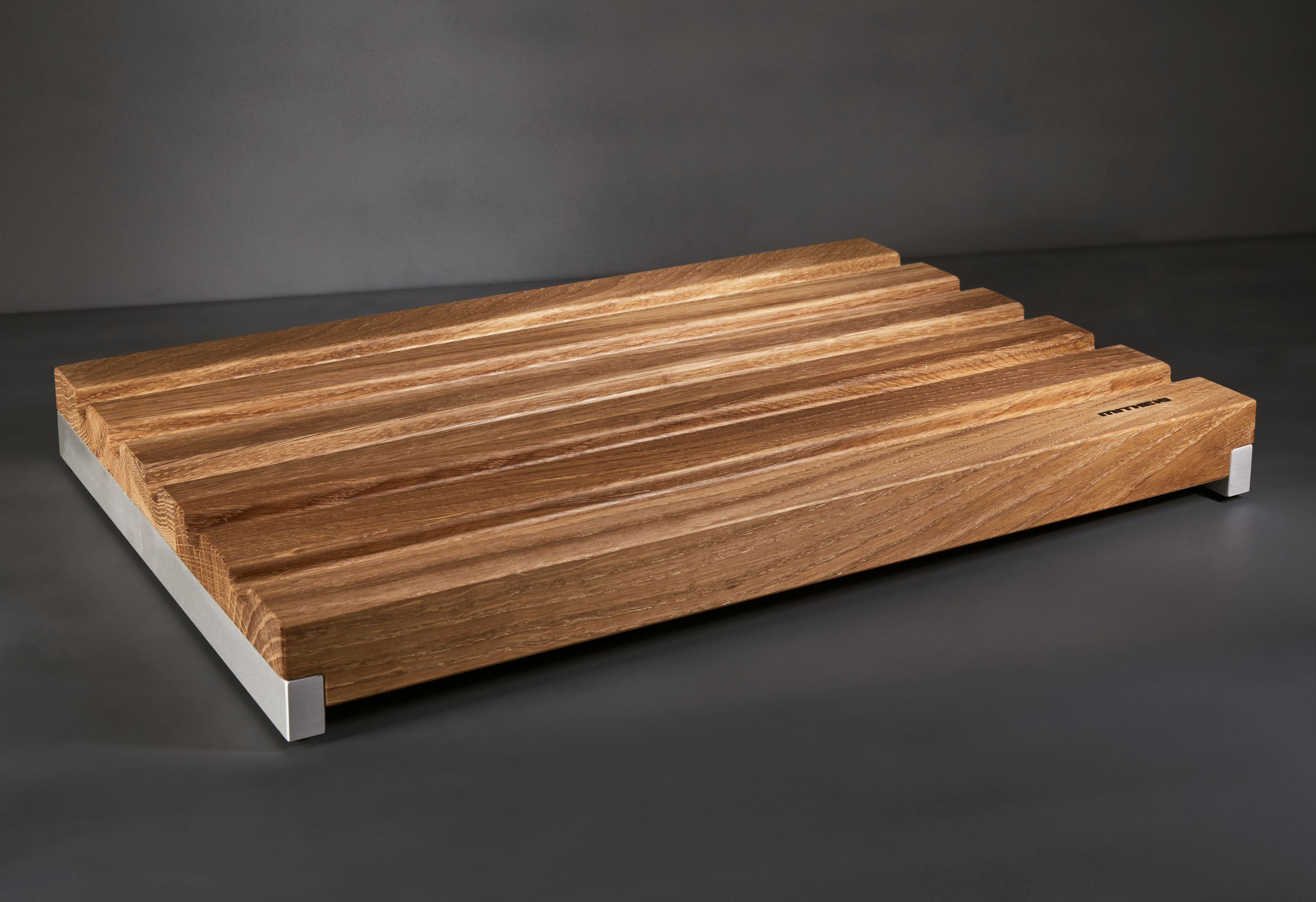 Mittleres Brotschneidbrett Eiche-Aluminium