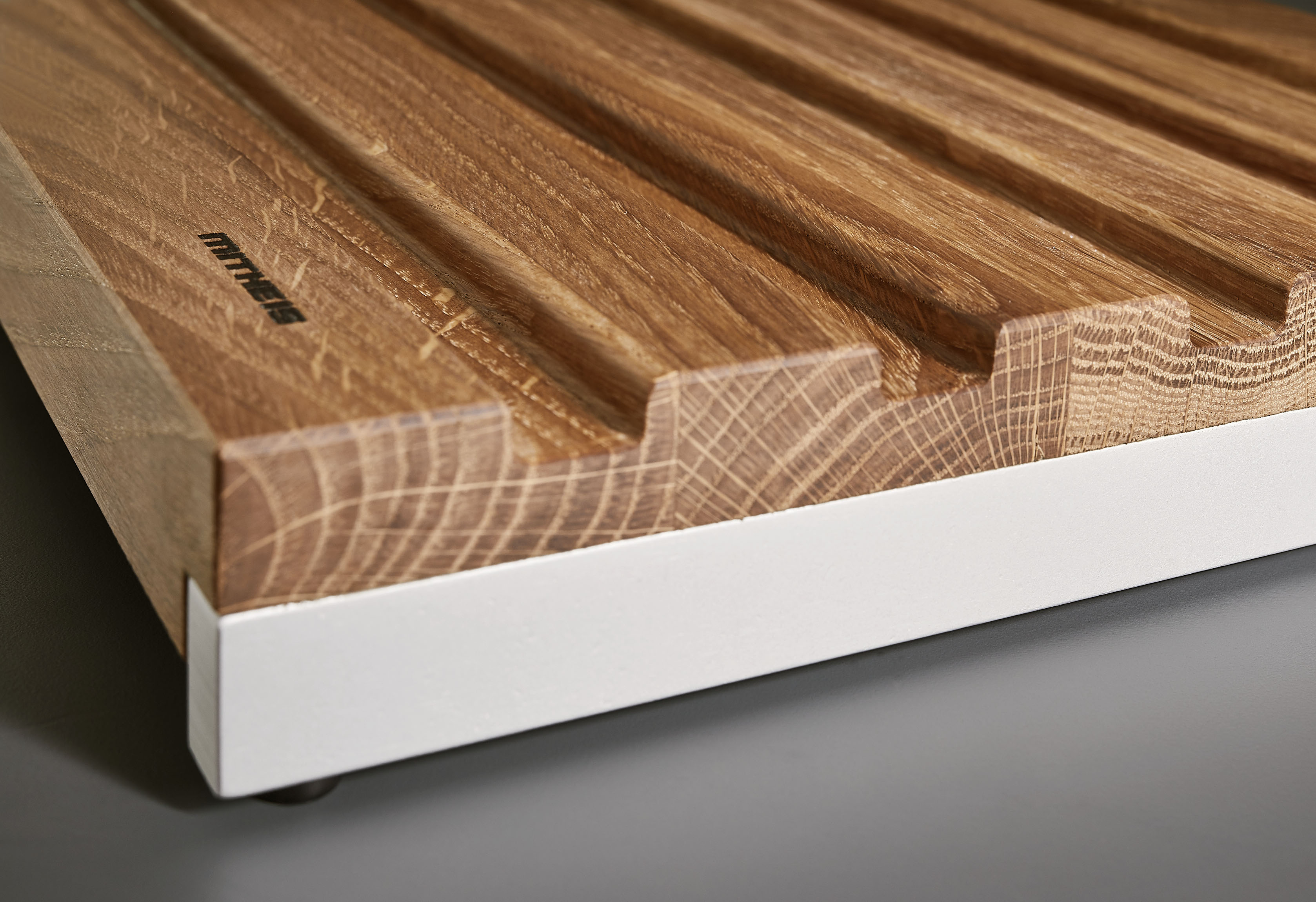 Mittleres Brotschneidbrett Eiche-Aluminium